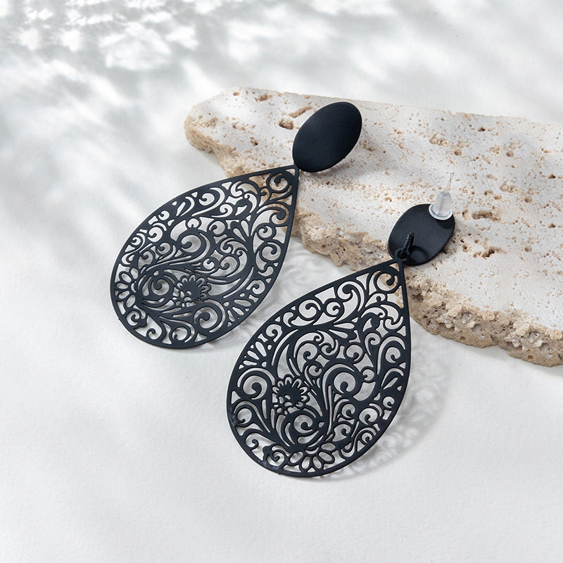 Wholesale Vintage Geometric Cutout Black Metal Earrings